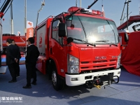 前面轻卡后面叉车，三一打造的这款“双头”消防车有意思，有谁知道它具体用途吗？