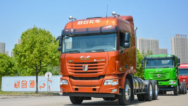 后面不再背“炸弹”，联合卡车侧置天然气瓶牵引车介绍