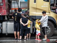 被迫接受稳定的盘剥,每天都是穷途末路?国内卡车司机生存纪实