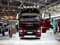 有速度更有激情，640马力，德国曼恩的房车化定制豪华重卡详解