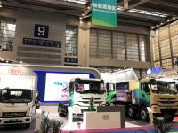 T10ZT电动渣土车和Q1电动牵引车领衔，比亚迪商用车亮相深圳物博会