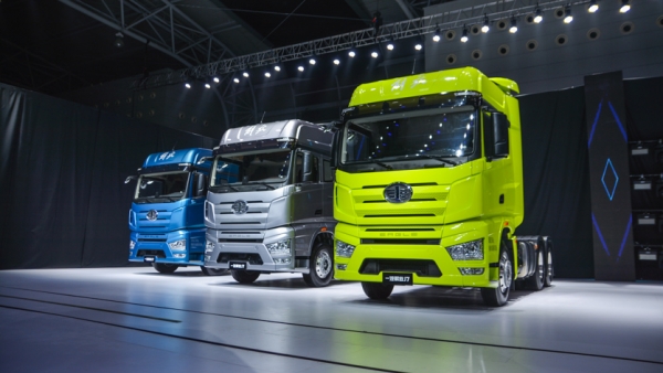 2021最新款高端旗舰牵引车选购专题