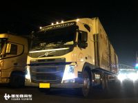 小伙搭卡车穷游中国破3万公里，这次又坐沃尔沃卡车去了趟杭州