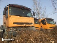 雷诺上世纪90年代末推出的一款卡车,名字叫克拉斯(Kerax),牛不牛逼?你自己看!