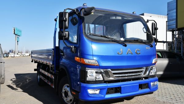 偶遇两个江淮轻卡的新购车用户,且看他们为何选择江淮轻卡