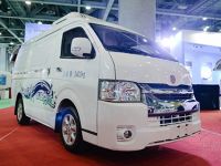 挂陕汽标的面包车，还叫电牛，陕西通家第三代纯电物流车实拍