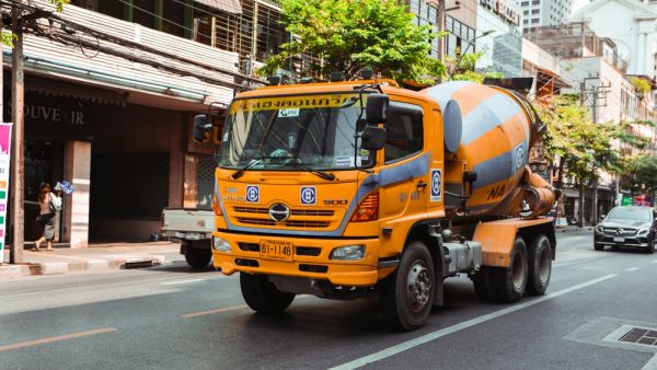 发现泰国汽车文化下集：高速过路费比国内还贵，曼谷公交居然是江西制造