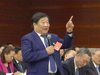 谭旭光交出了两份亮丽的年中成绩单