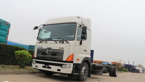 日野原装发动机，大单桥载货车底盘，这辆广汽日野700卡车真少见