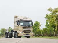 没有华丽的配置，只有实用的升级，中集联合卡车新上市的改款车型U+实拍评测