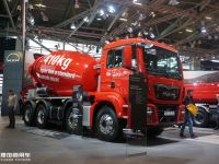 大红配色,4轴车再降重410千克,带您见识曼恩TGS混凝土搅拌车的全新实力