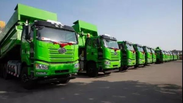 绿色环保、快速渣运,解放新J6P 6×4智能渣土自卸车,才是挣钱的机器