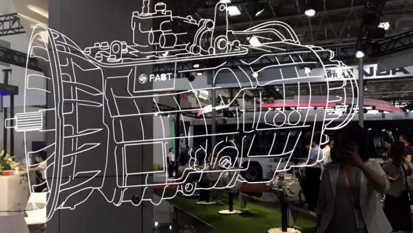法士特携多款新能源、智能化产品亮相2019道路运输车辆展