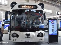 手纹刷卡，还有座椅背部显示屏，带您见识一辆科技感十足的公交车