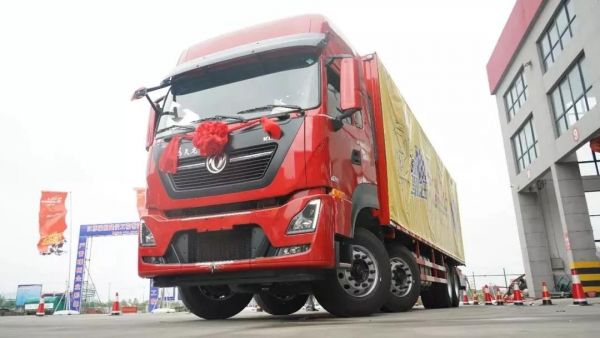 东风品牌新一代重卡平台首款载货车,TA来啦!