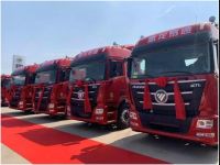 买车、用车、修车、换车一体服务,看五得利欧曼惠龙专车交车仪式