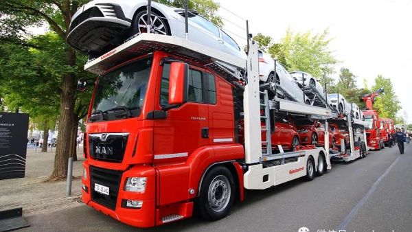 小三轴6x2驾驶室削顶，欧洲主流的曼恩TGS 23.460中置轴轿运车