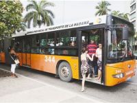 人民日报点赞宇通:中国客车“走出去”典范