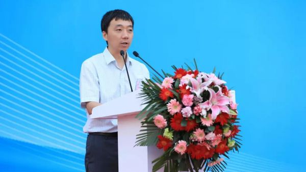 北汽集团携手北京公交集团,强强联合推动中国智慧交通建设