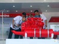 首台东风康明斯国六发动机配装的重卡正式交付客户