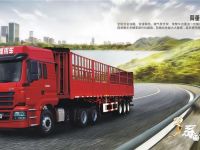 卡车司机想给家庭一份稳定的收入，就买陕汽德轩