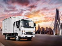 超强爬坡动力、轻量化技术,帅铃全能快递版让冷链运输更容易