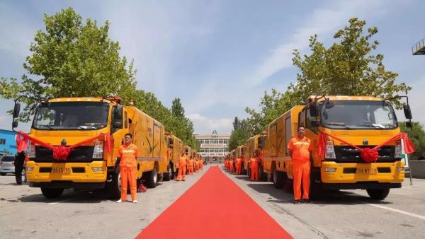 助力山东高速养护升级,首批中国重汽HOWO轻卡交付山东高速集团