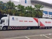 117m³超大容积!为什么快递公司都爱买红岩中置轴货运列车