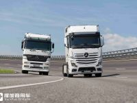 真正的老爷卡车，还是全驱V8动力，29年车龄的奔驰SK越野卡车实拍