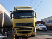 这辆破旧不堪的沃尔沃卡车竟是经典的FH12，服役期估计已超过10年