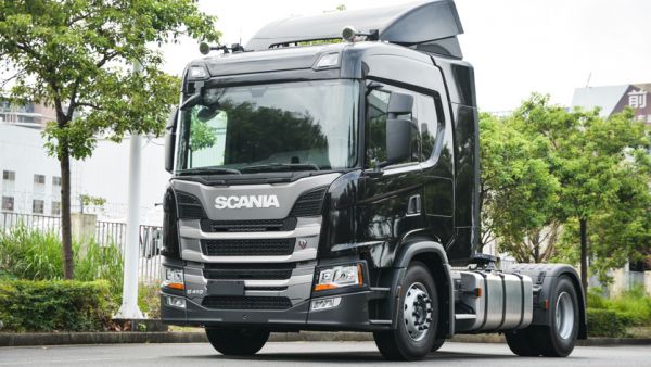 快递公司喜欢什么样的进口卡车?实拍被订购的斯堪尼亚G410告诉您