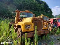 上世纪80年代国内引进的美国马克R系牵引车实拍，据说当年在内蒙一直运煤