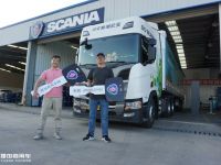 跟着斯堪尼亚卡车跑了一段山路，车辆真安全，油耗也真低！