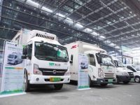 地上铁亮相物博会，新吉祥物绿超人首秀引极大好评！