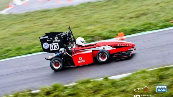 2019年10月8日中国大学生方程式汽车大赛开赛,东风HUAT车队获大赛亚军