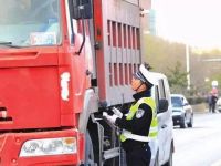 工资不及外卖员、快递员，央视解读货车司机现状