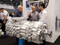 法士特携多款高端产品亮相俄罗斯国际商用车展