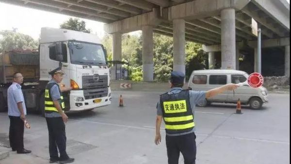 现在的无锡无车敢超载,运费暴涨!