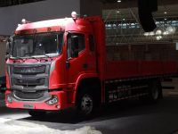 格尔发A6LⅡ闪耀武汉车展，诠释不一样的中卡界扛把子