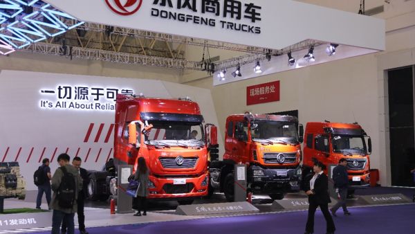 东风天龙KL荣膺2020中国年度卡车(CToY)