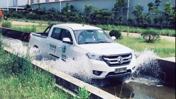 是一种工具更是一种生活方式，东风P16皮卡让您工作生活两兼顾