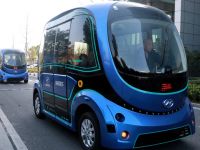 苏州金龙国内首家实现无人驾驶巴士编队行驶