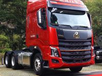 2020款乘龙H7牵引车亮相了！除了大马力、国六排放，还有一大亮点！