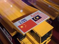 牵引车、非公路自卸车“双破千台”!徐工重卡马来市场表现亮眼