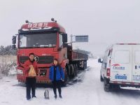 零下12度,现场救援滞留车40余辆,陕汽重卡服务站用心服务每一位客户
