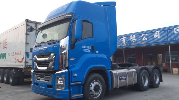 沃尔沃、斯堪尼亚随处可见,国产也都是高端卡车,带您逛鲁西最大的冷链物流园