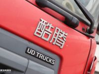 实拍日产柴酷腾搅拌车，集欧日技术的高端重卡却在“吃灰”