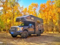 福特F系皮卡底盘打造，整车碳纤维舱体，硬派狼骑士越野房车实拍