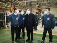 谭旭光深夜突击检查中国重汽加班生产领导干部带班执行情况