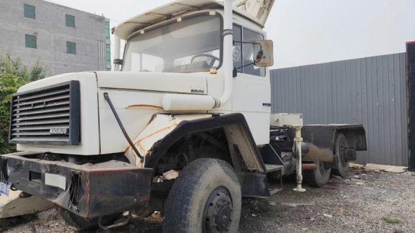 6X6全地形底盘，这款国内退役的马基路斯长头卡车，你一定没见过！